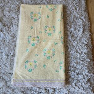 Vintage DUNDEE Bath and Hand Towel Yellow Heart Print